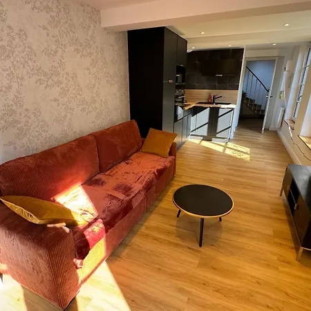 L'escale De La Cite Du Vitrail