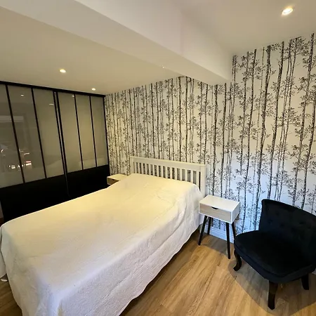 L'escale De La Cite Du Vitrail * Τρουά