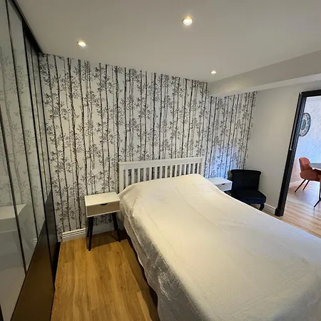 L'escale De La Cite Du Vitrail Διαμέρισμα